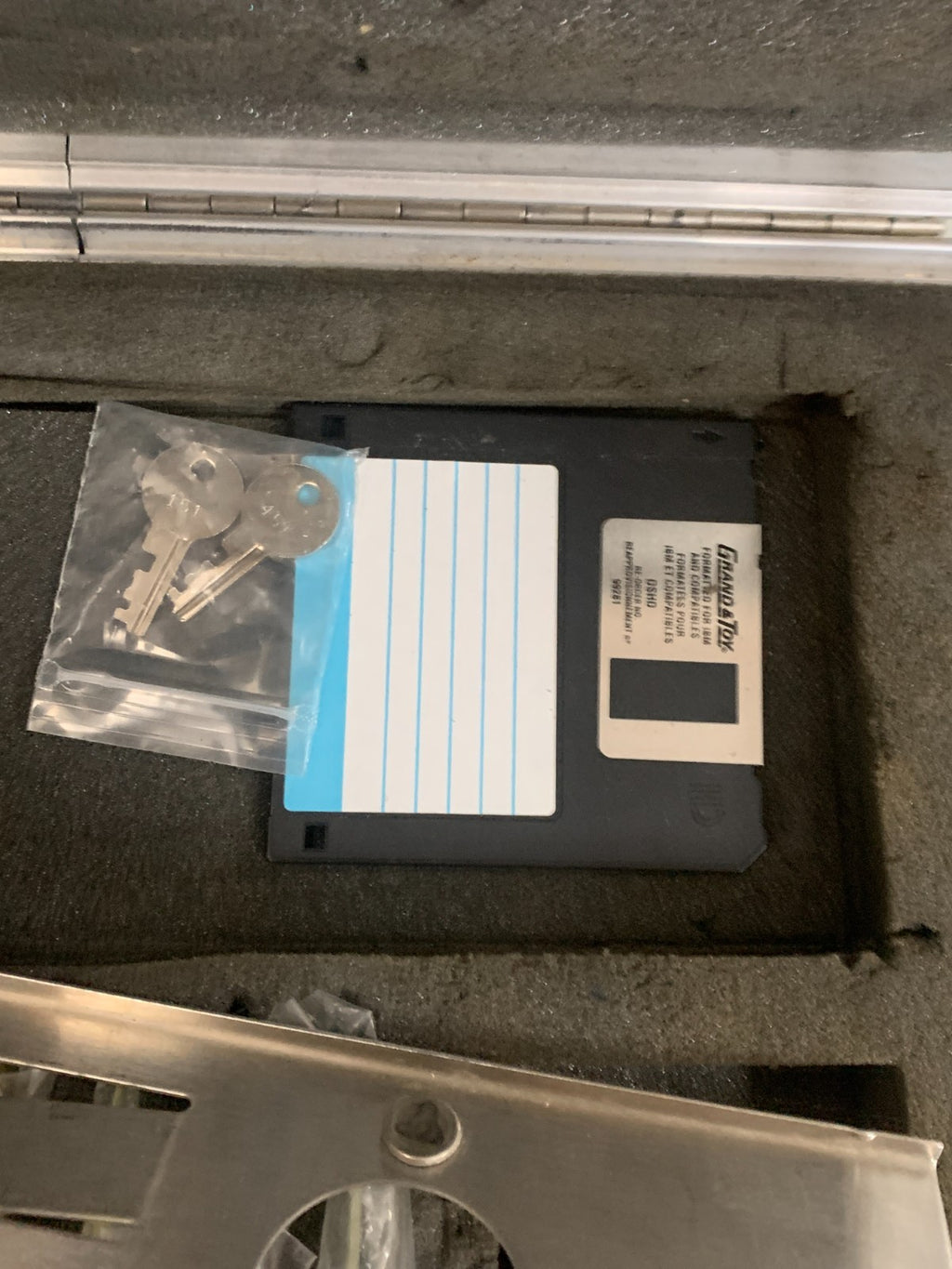 ABB PROCESS AUTOMATION GK-130123-CHECK SAMPLE KIT IN CASE4