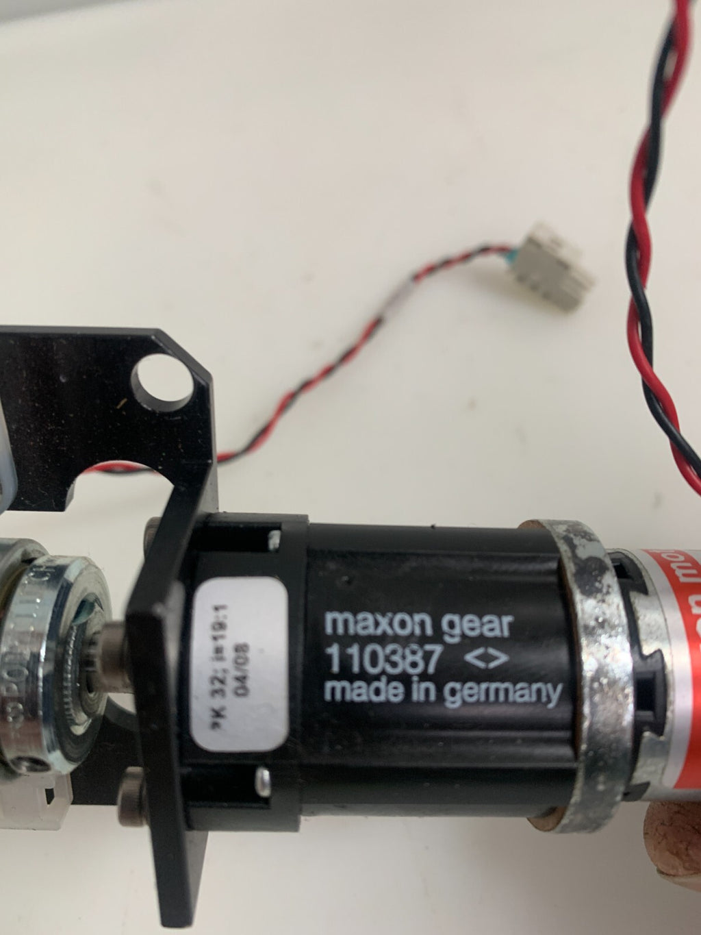 MAXON MOTOR   Motor M071570  W/MAXON  Gear 1103872