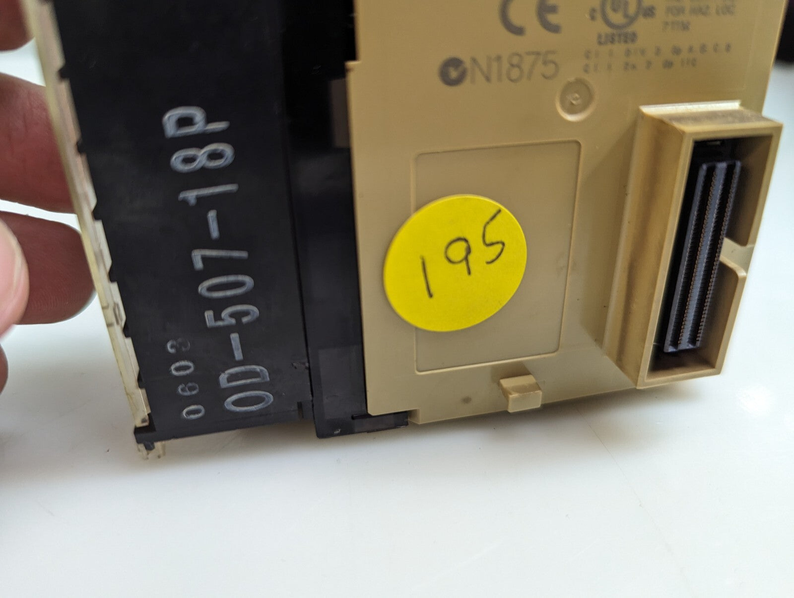 Omron CJ1W-OC211 Output Unit