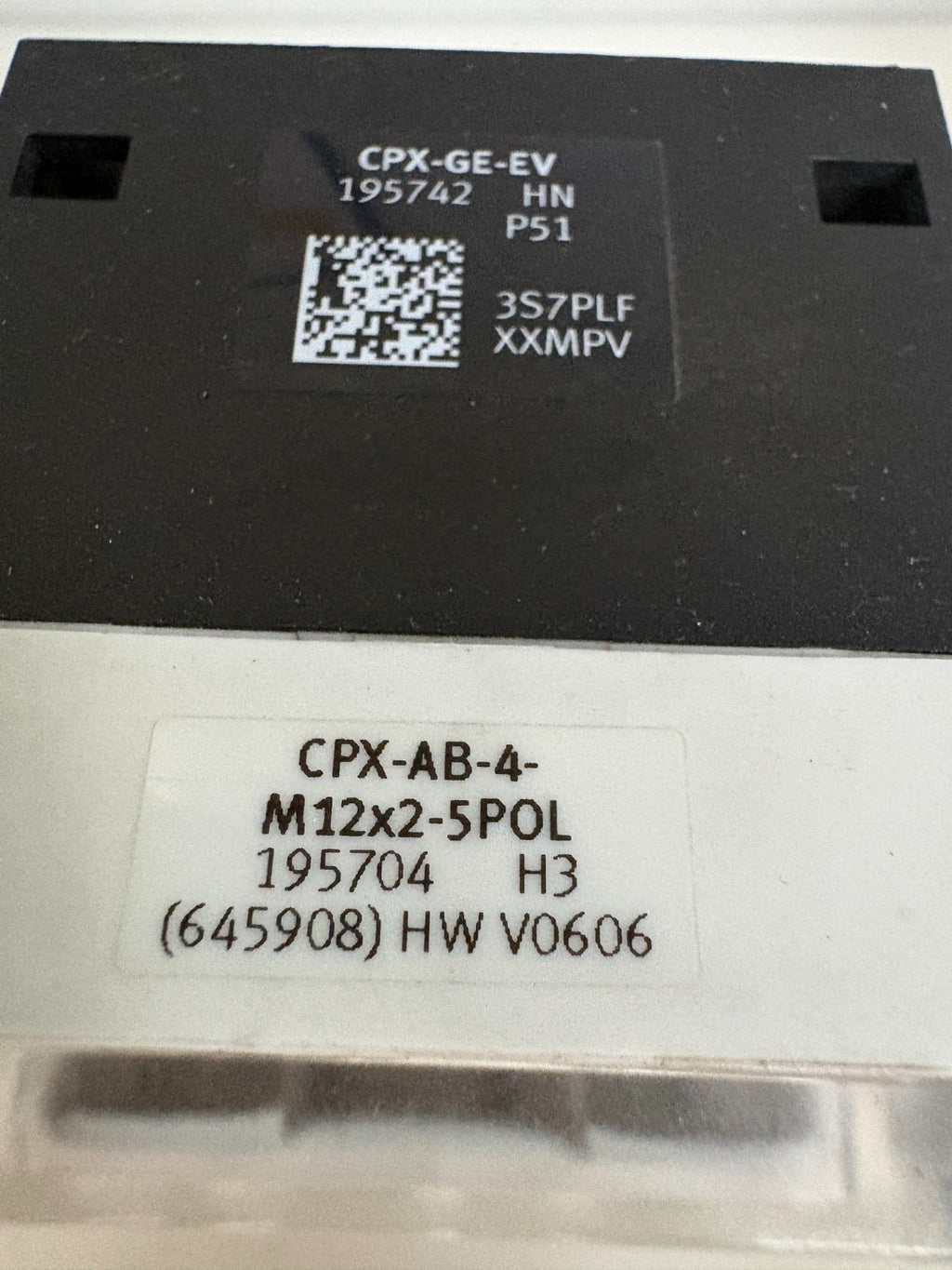 FESTO INTERCONNECTION BLOCK 195742 CPX-GE-EV W/MANIFOLD BLOCK 1957042