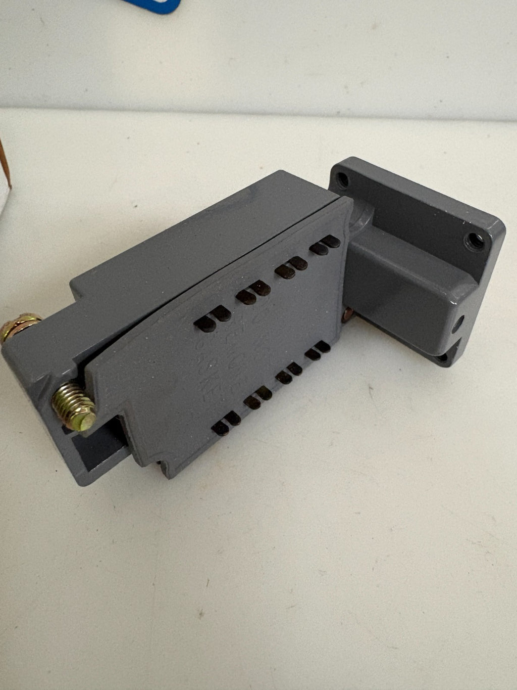 EATON LIMIT SWITCH E50SA1