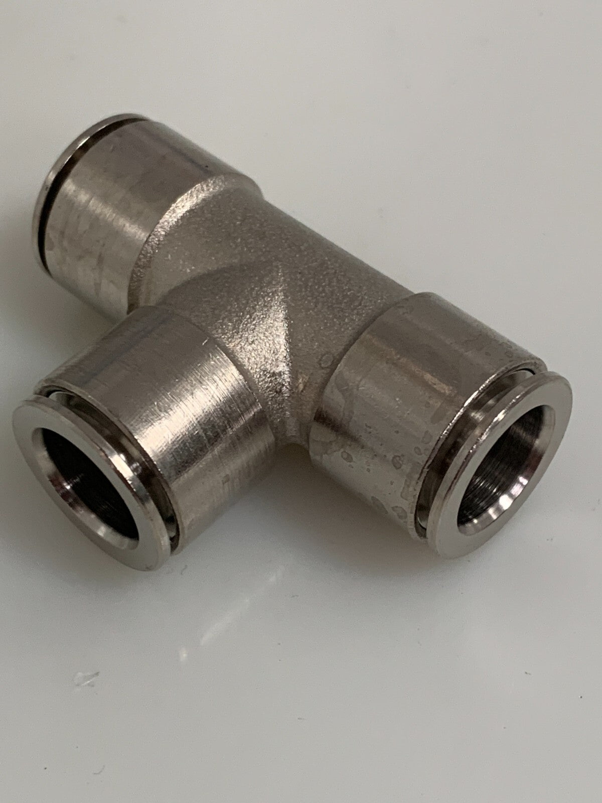FESTO  NPQM-T-Q12-E-P10    Push In T Connector   558790