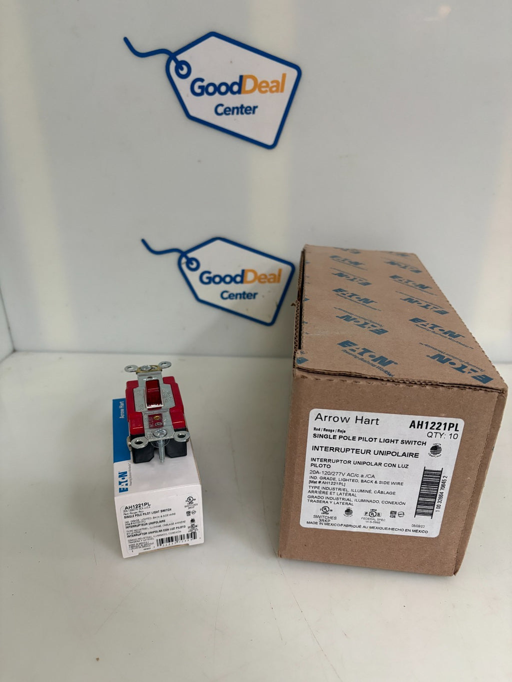 EATON SINGLE POLE PILOT LIGHT SWITCH AH1221PL  10 IN BOX0