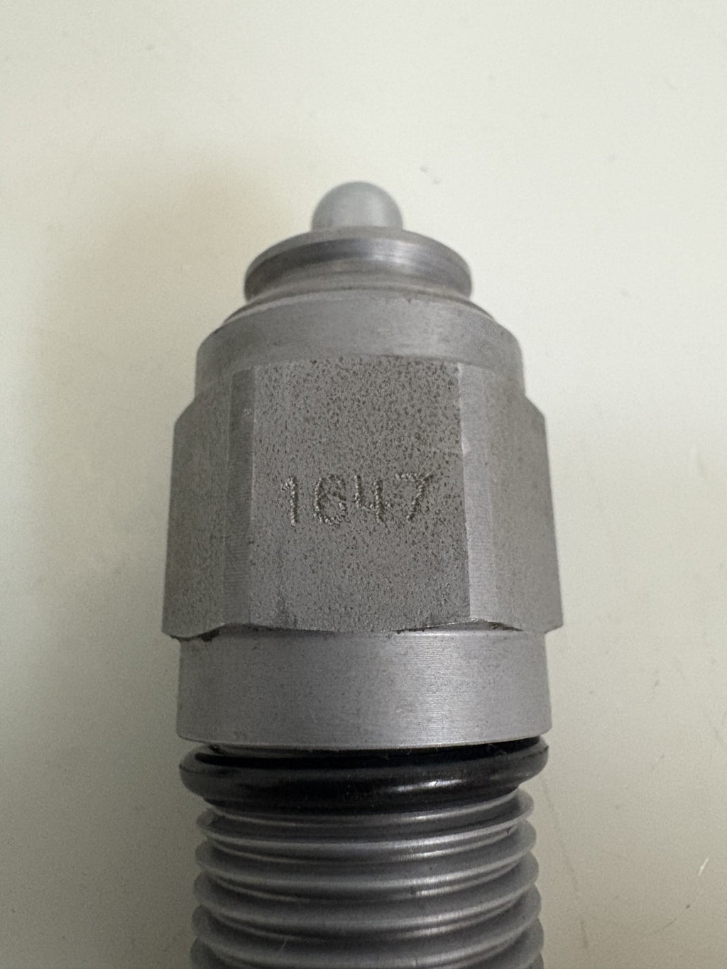 LOT OF 2 HYDRAFORCE CARTRIDGE VALVE MV10-2001