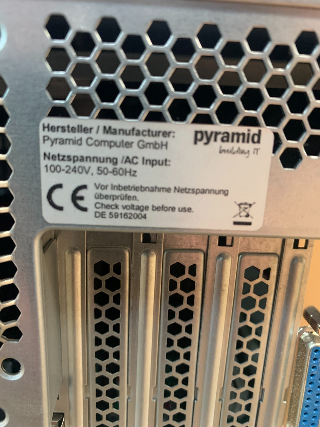 Pyramid Computer DE 59162004 100-240V
