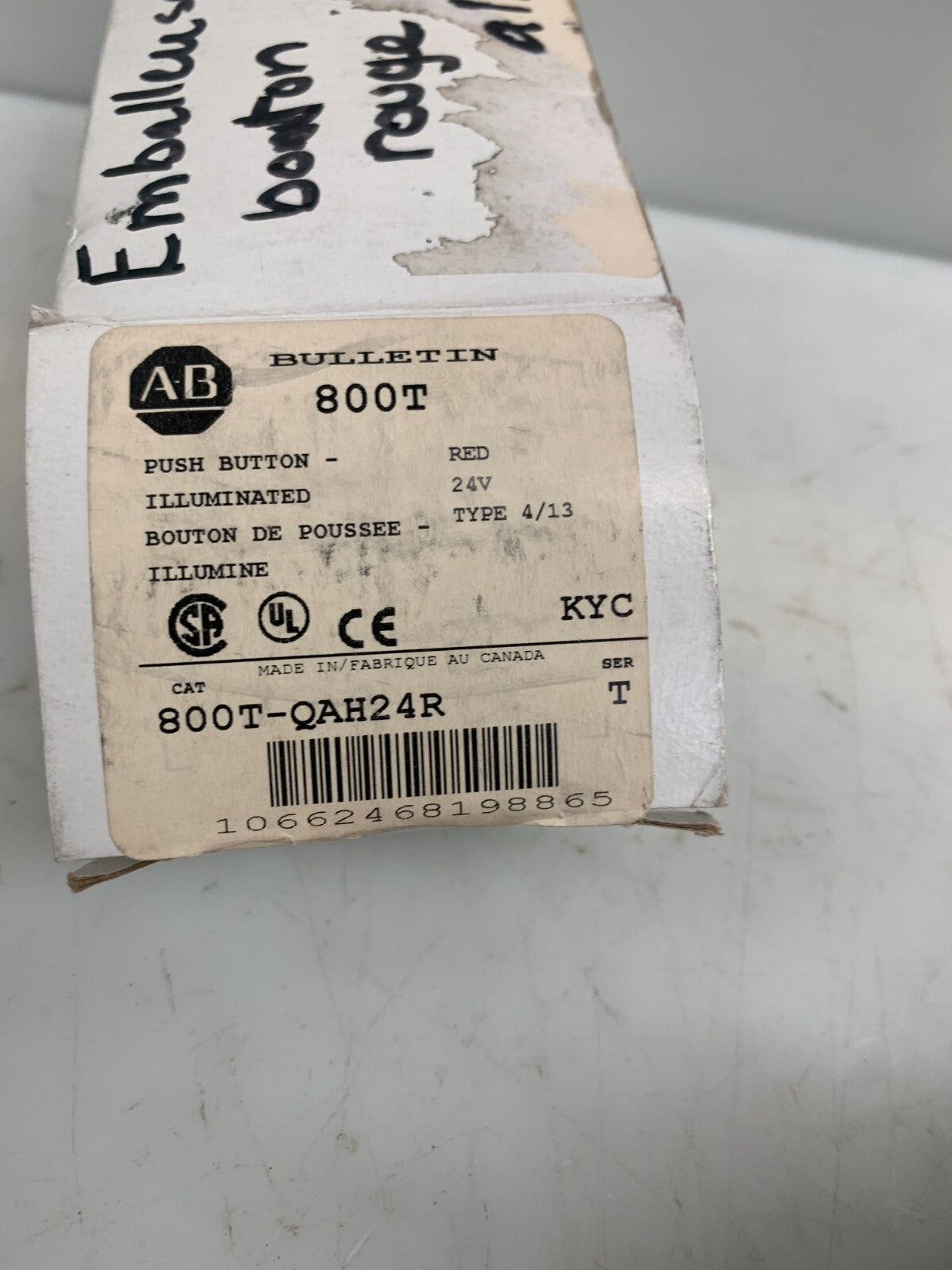 ALLEN BRADLEY  Illuminated Red Push Button  800T-QAH24R3