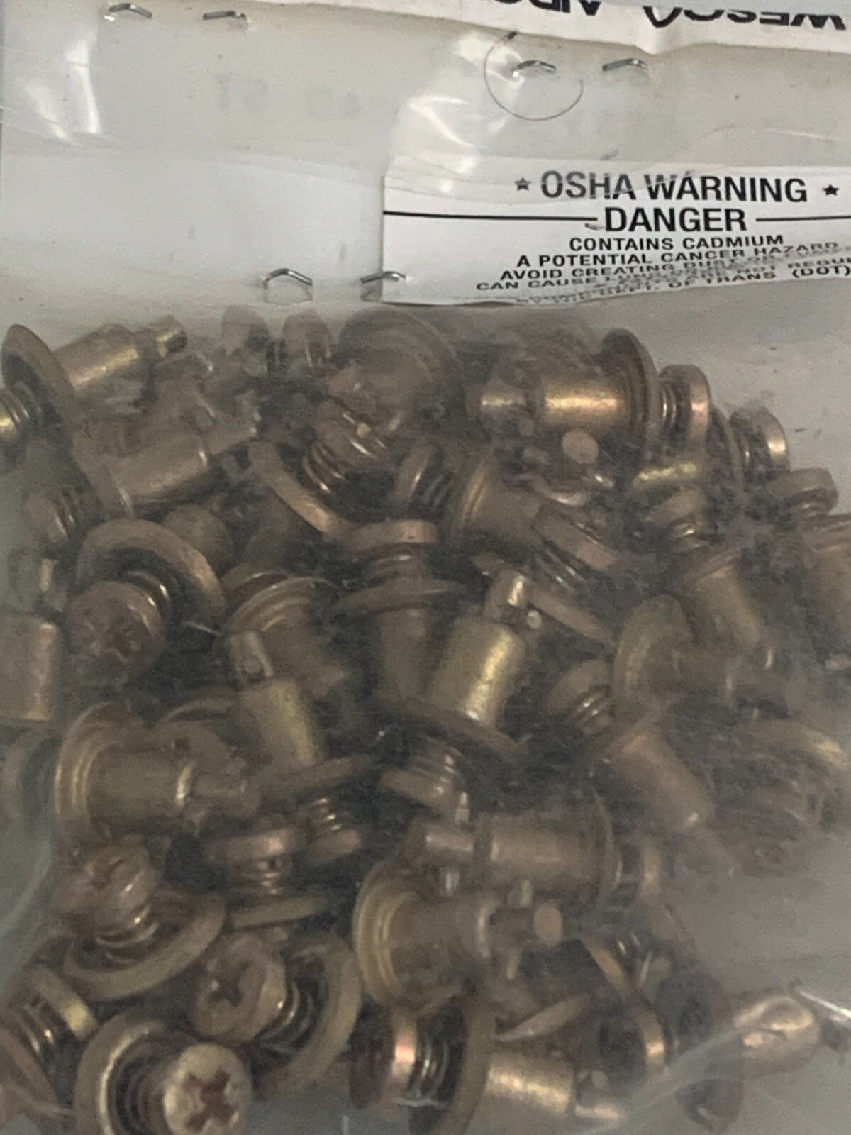LOT OF 200 WESCO AIRCRAFT 1/4 STUD ASSEMBLY