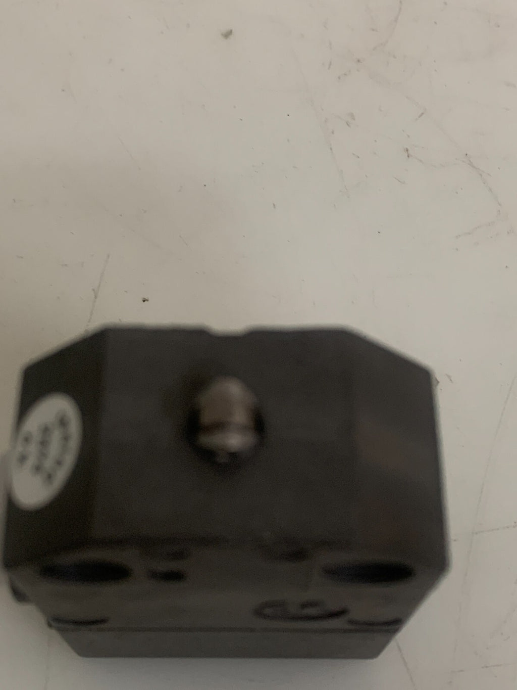 EUCHNER SAFETY SWITCH NB01 R588-M #088583