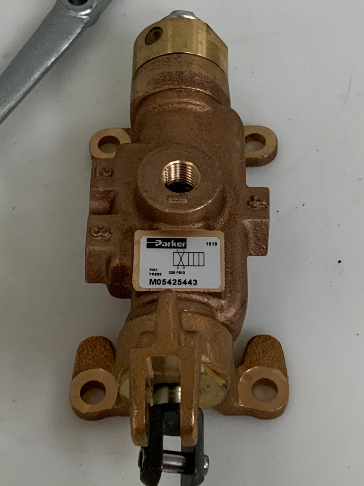 PARKER PNEUMATIC MANUAL VALVE M05425443