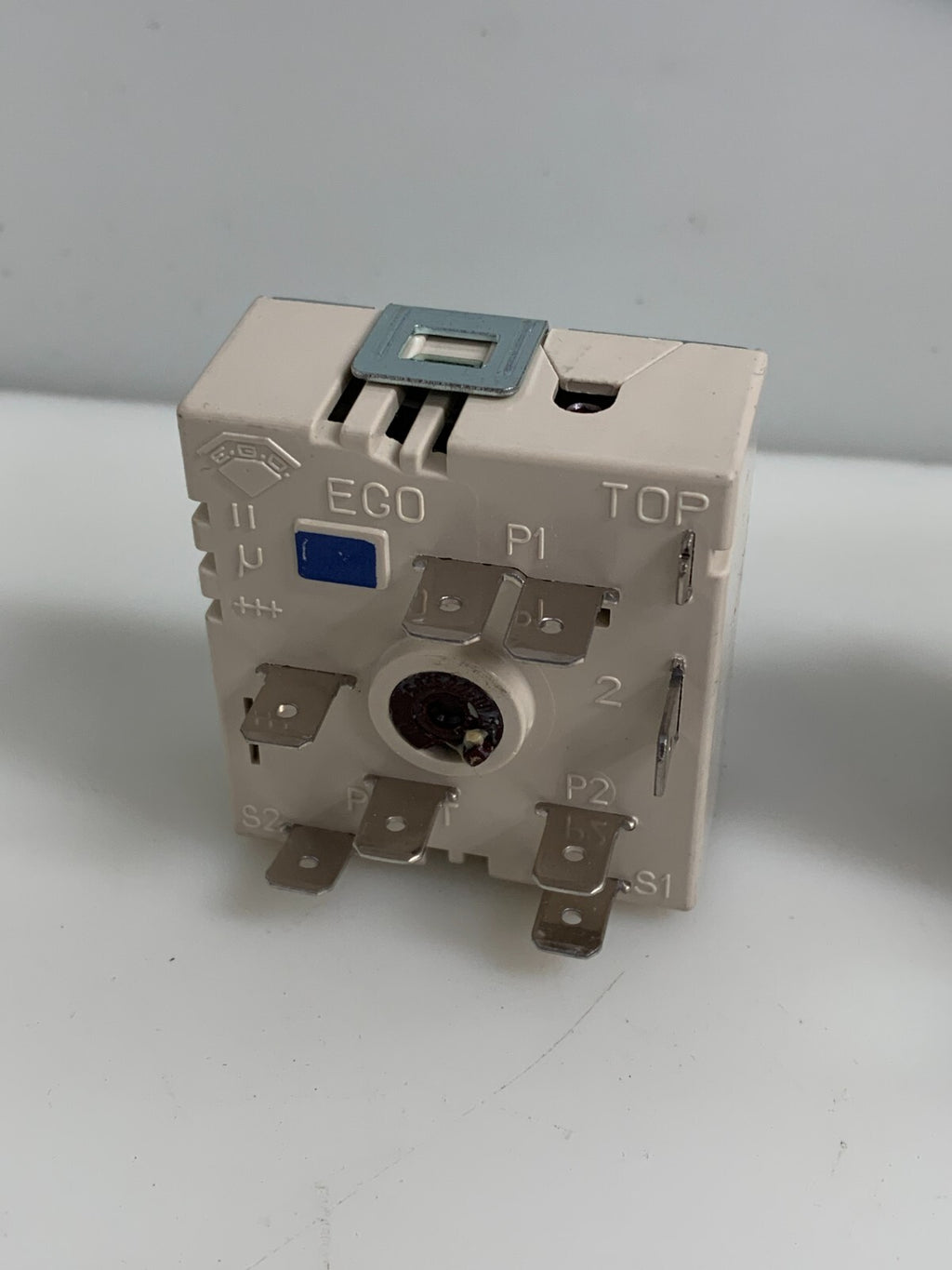 EN01 EGO ENERGY REGULATOR SIMMER-STAT HOB CONTROLLER 50.57076.070 LOT OF 3
