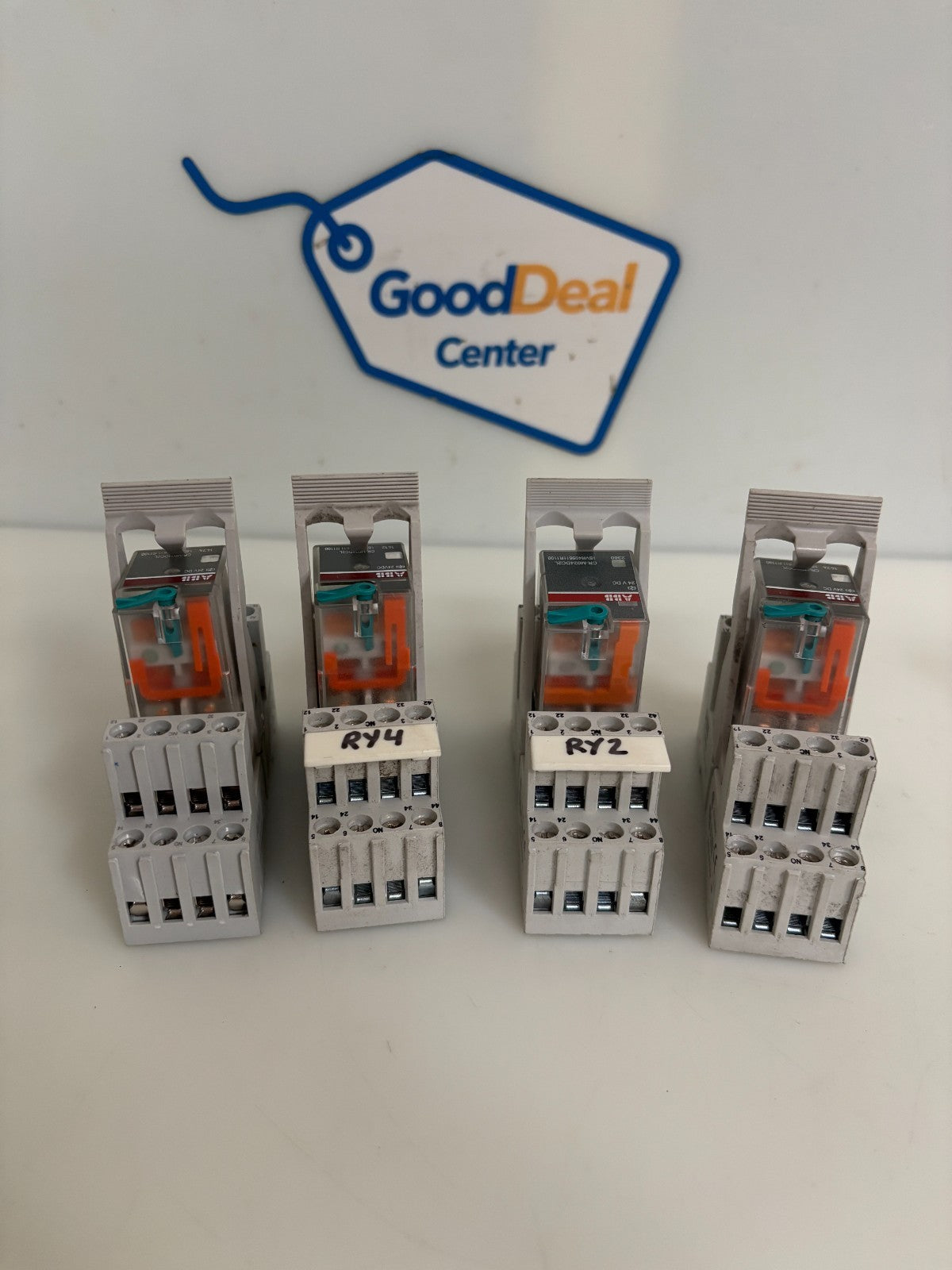 LOT OF 4 ABB RELAY MODULE CR-M024DC2L W/ABB CR-M4SS AND CR-P/M 220