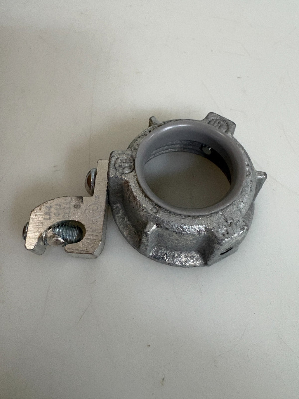 EATON CROUSE-HINDS 1" MI GROUND BUSH LAY-IN LUG #GLL3 50 PER BOX1
