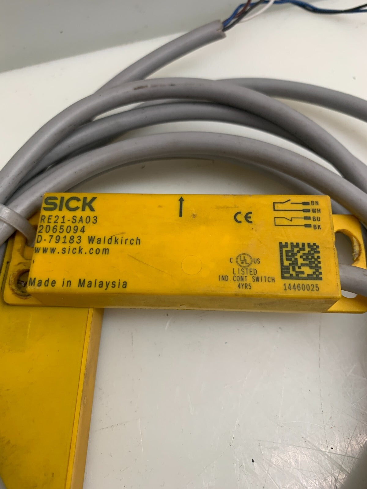 SICK RE21-SA03 Photoelectric Sensor 1059506 w/RE21-SK Actuator 1060293