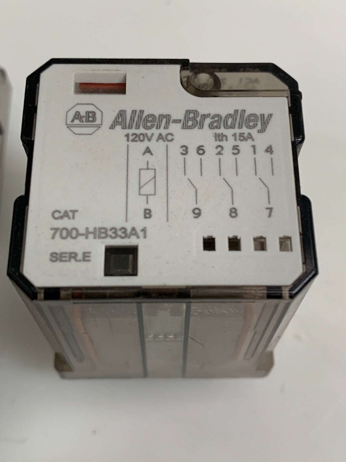 ALLEN BRADLEY  700-HB33A1   Relay  Serie E  (Lot of 5)