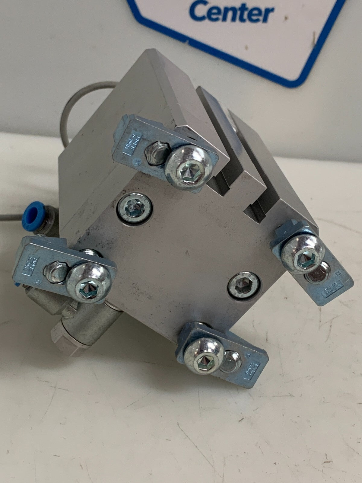 MINITEC P30001/0 117.30 PNEUMATIC CYLINDER W/FESTO SENSOR - FITTING
