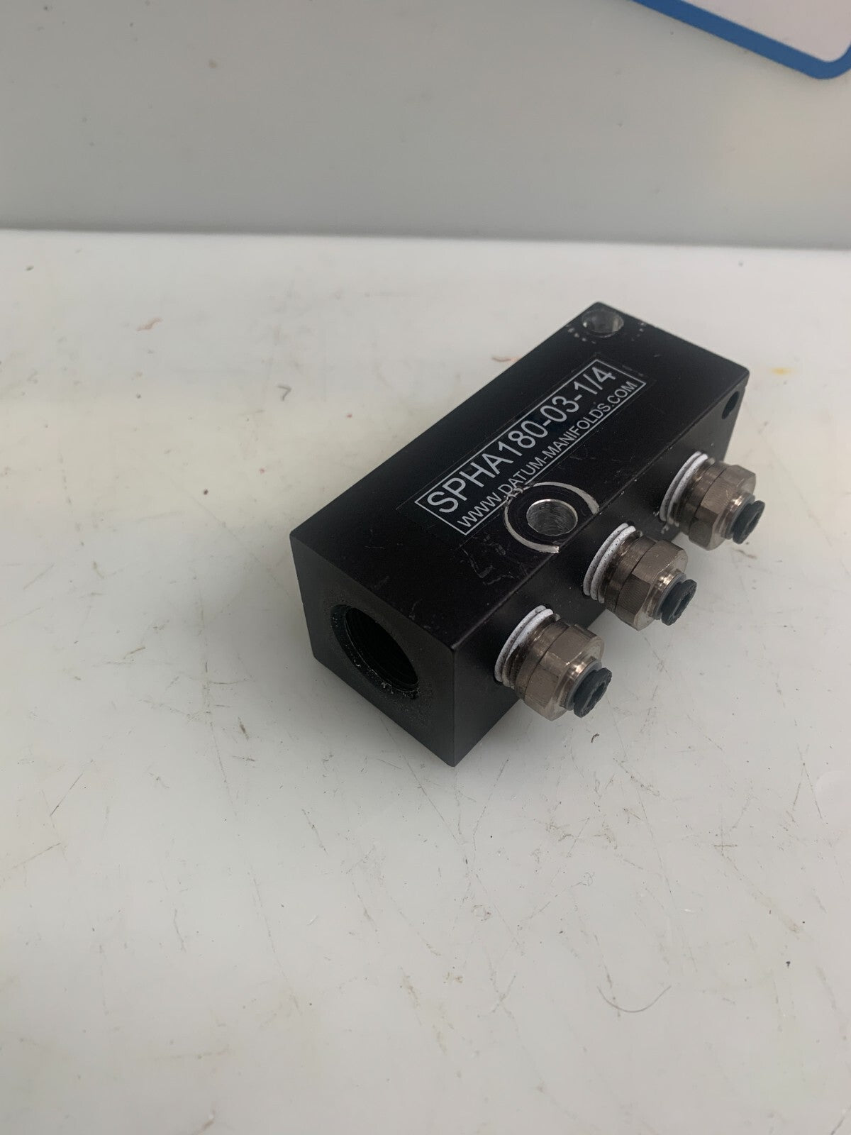 DATUM  3 Port  SPHA-180-03-1/4   Pneumatic Manifold2