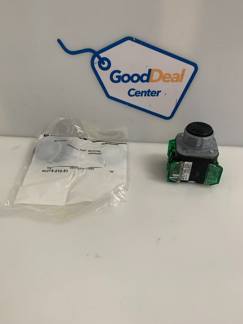 ALLEN BRADLEY BLACK PUSH BUTTON0