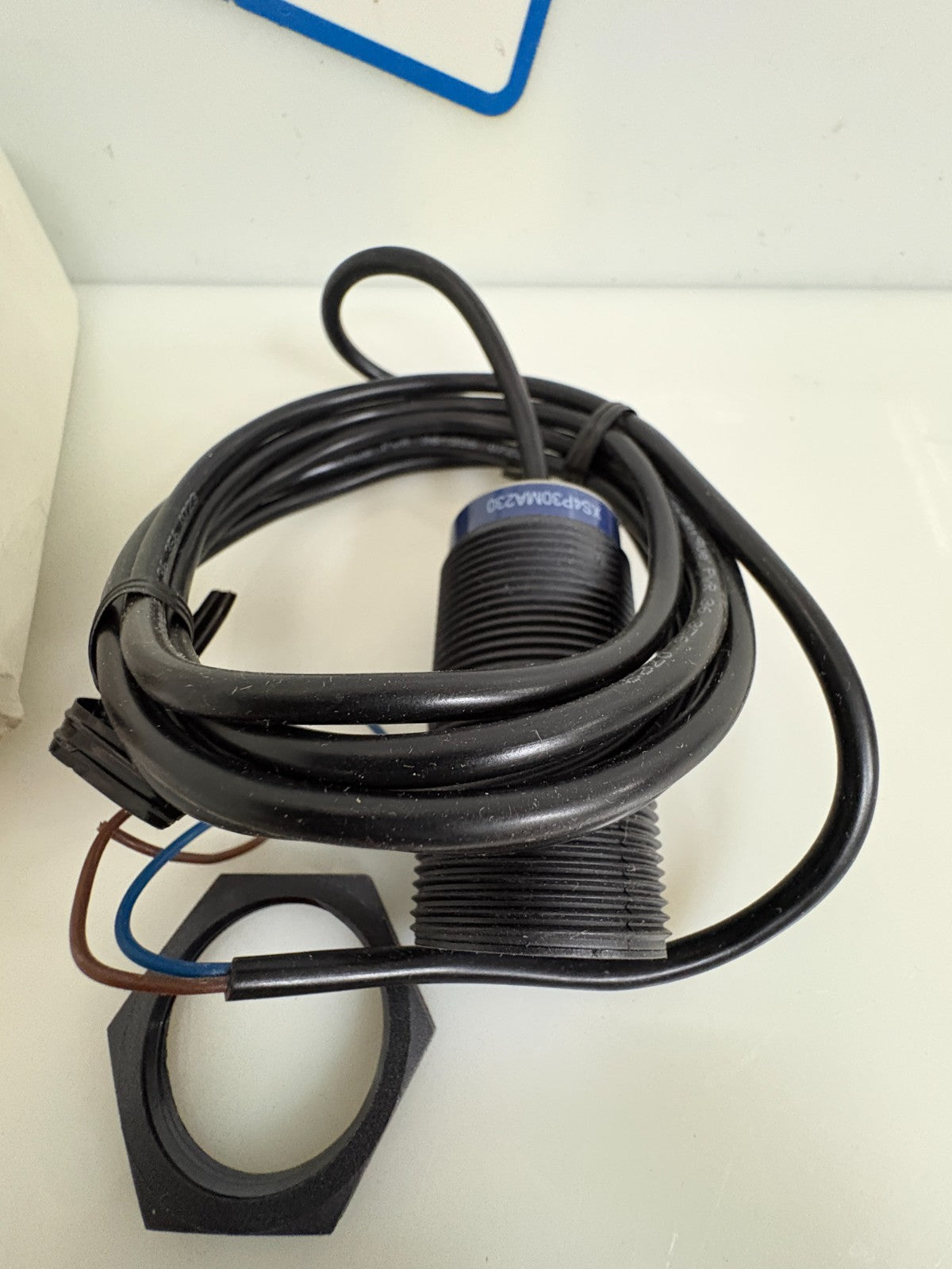 TELEMECANIQUE INDUCTION PROXIMITY SENSOR XS4 P30MA230