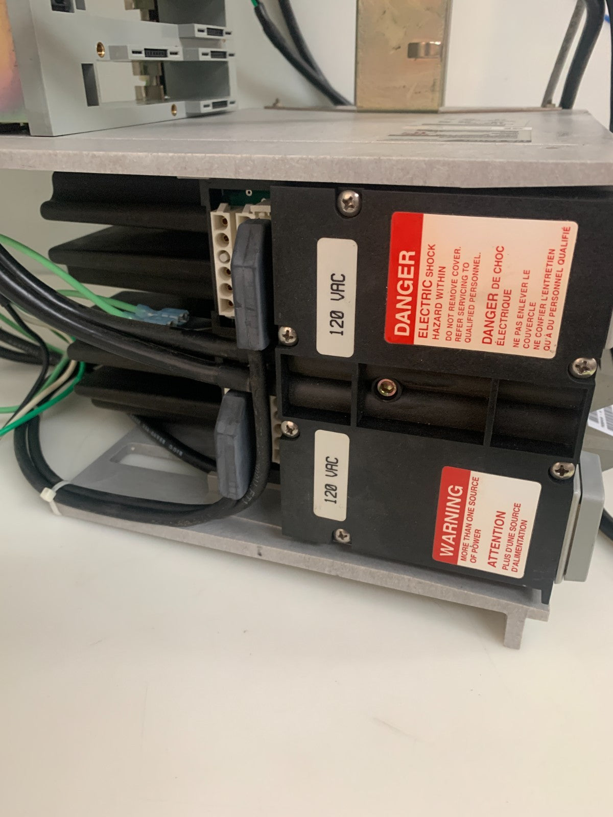 FOXBORO CO 1/A SERIES 8 SLOT CHASSIS + POWER SUPPLY P461000000FF REV. E