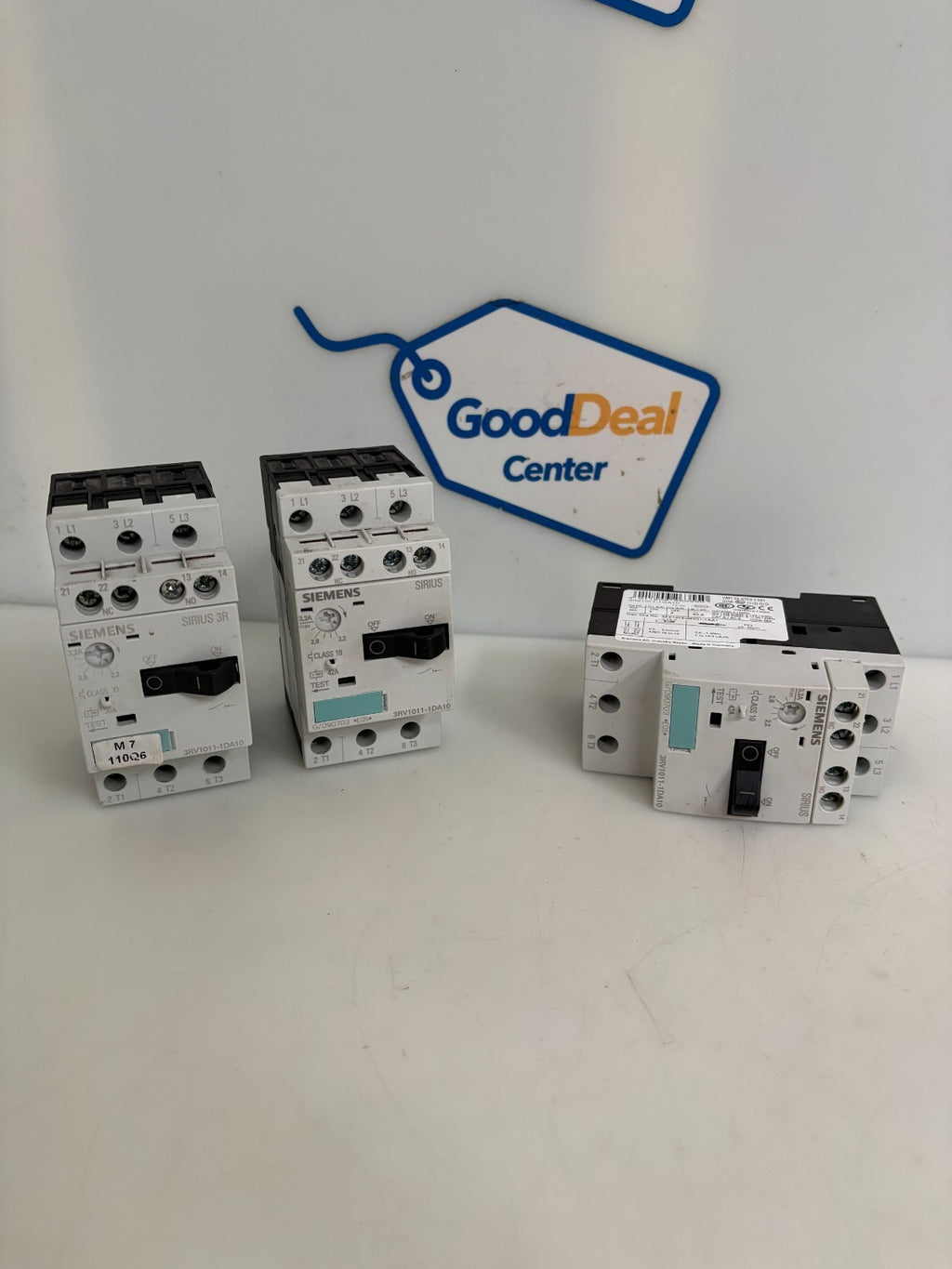 LOT OF 3 SIEMENS MOTOR CIRCUIT BREAKER 3RV1011-1DA10