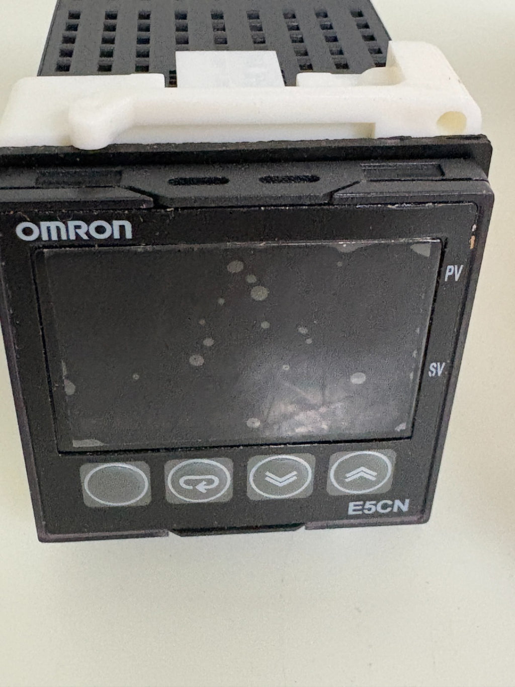 OMRON TEMPERATURE CONTROLLER E5CN-R2MT-500
