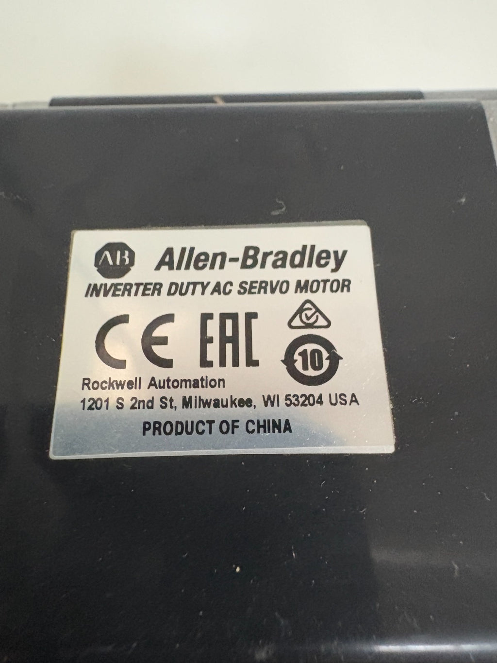ALLEN BRADLEY INVERTER DUTY AC SERVO MOTOR CAT # TLY-A2530P-HJ62AN