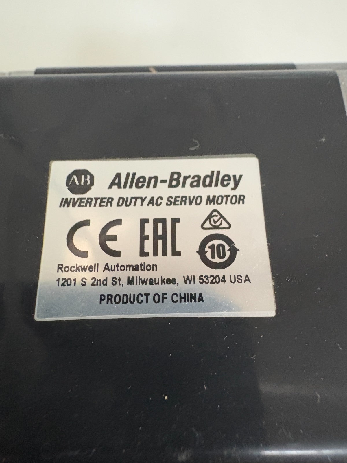 ALLEN BRADLEY INVERTER DUTY AC SERVO MOTOR CAT # TLY-A2530P-HJ62AN