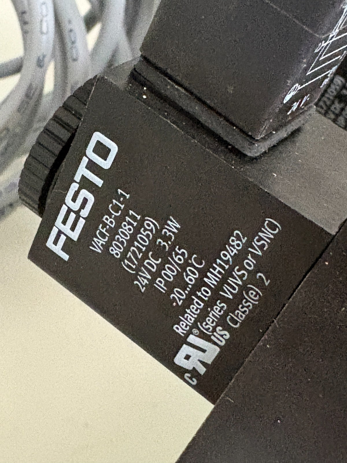 FESTO MANIFOLD BLOCK 8026401 VABM-B10-30E-G34-8-P3 W/6X SOLENOID 80308112