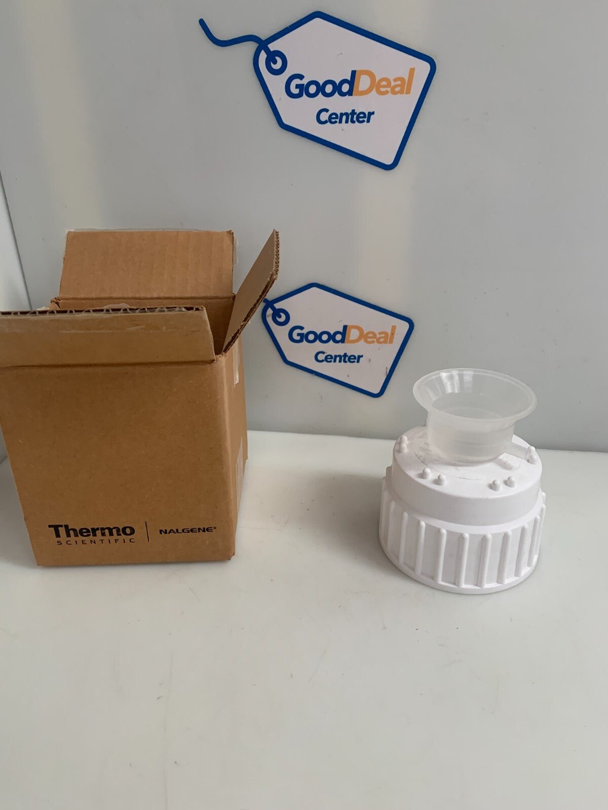 LOT OF 2 THERMO SCIENTIFIC NALGENE SPOUT 8-1005-00 NEW IN BOX0
