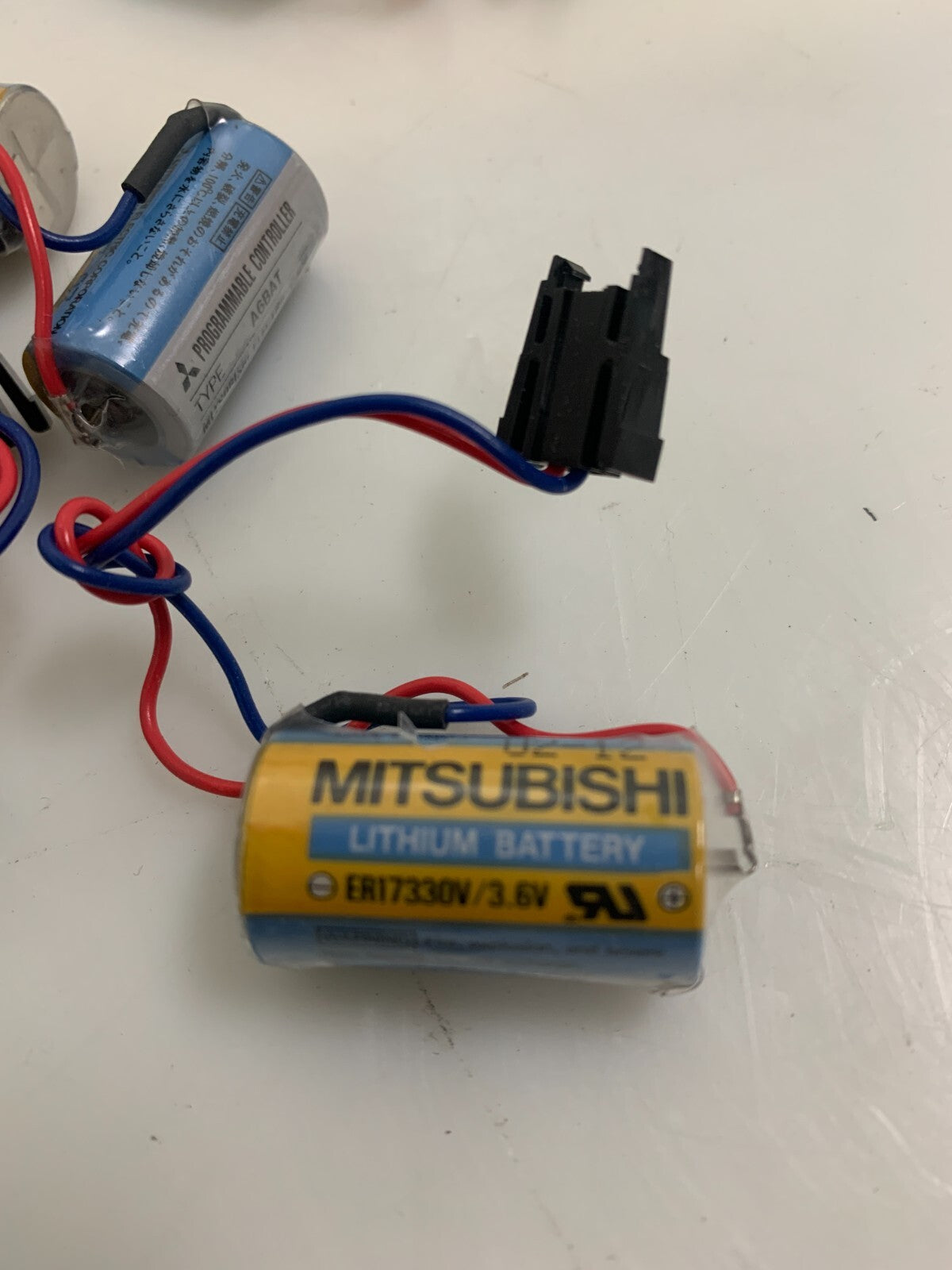 Lot of 8 Mitsubishi Lithium Batteries ER17330V/3.6V1