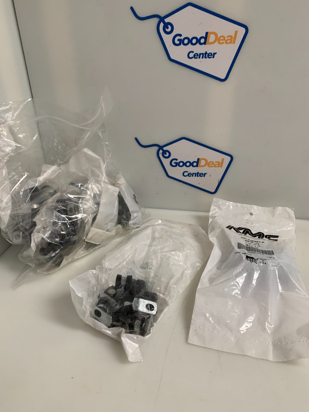 KMC  Zoro Rubber Cable Clamp  COL0809Z1-P  1/2  (Lot of 7 Bags of 10/70 Units)
