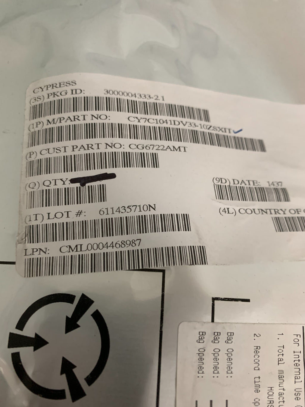 LOT OF 16 CYPRESS ELECTRONICS MICROCHIP CY7C1041DV33-10ZSIT