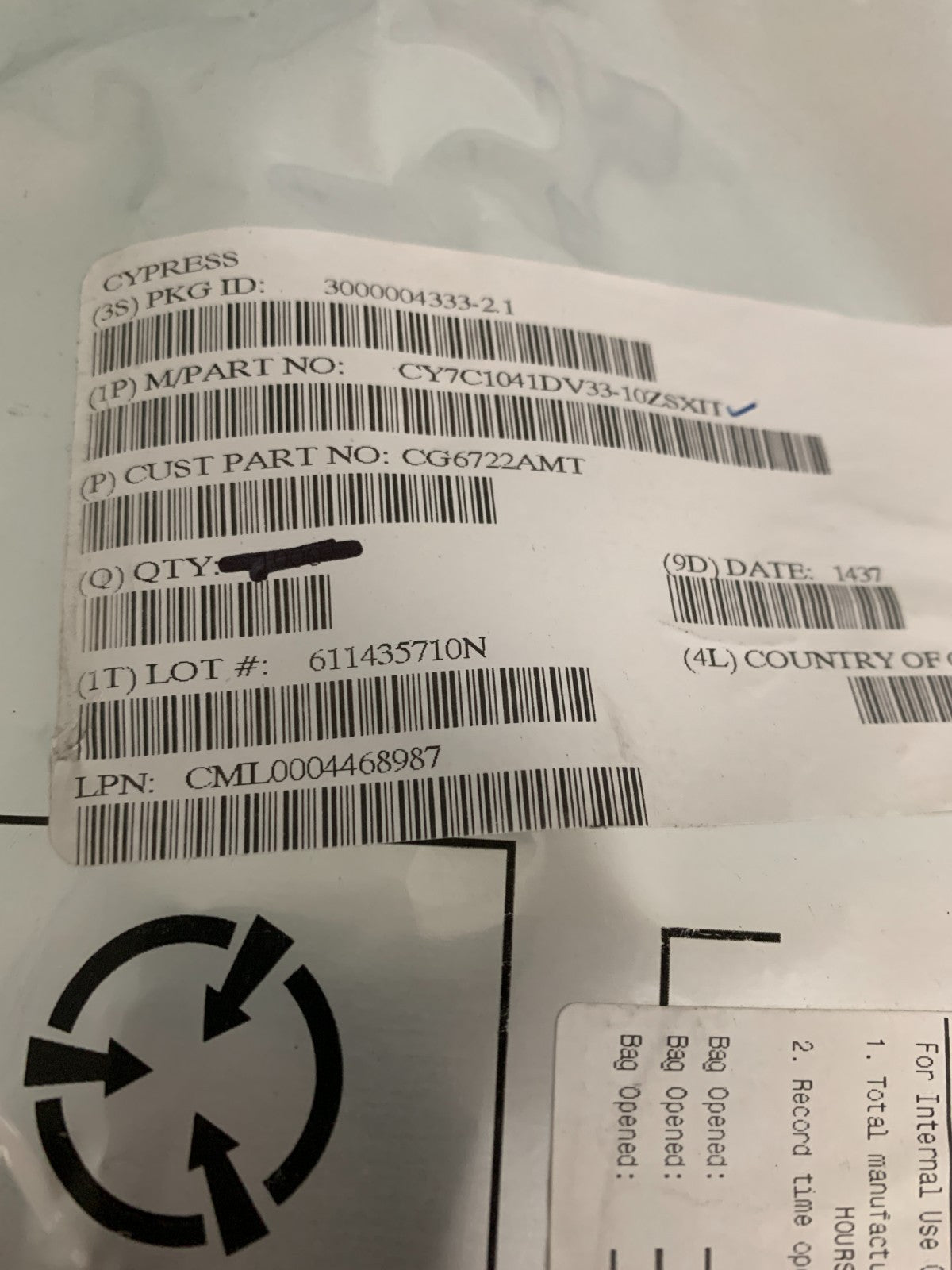 LOT OF 16 CYPRESS ELECTRONICS MICROCHIP CY7C1041DV33-10ZSIT