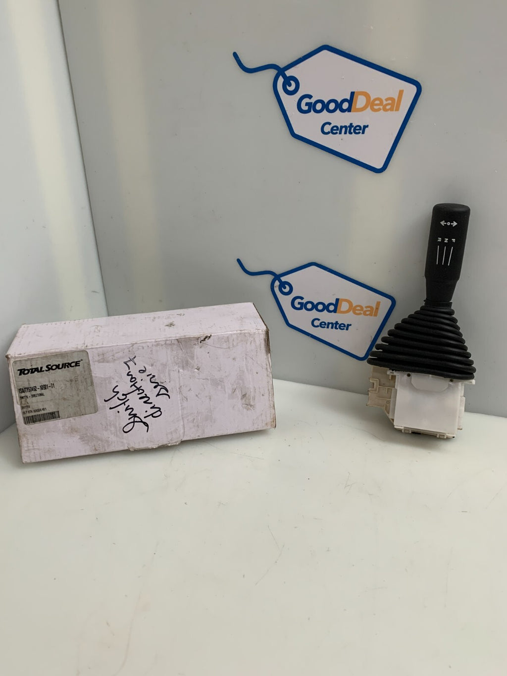 TOTAL SOURCE    Directional Switch Assy  57462-10921-71  (For Toyota)