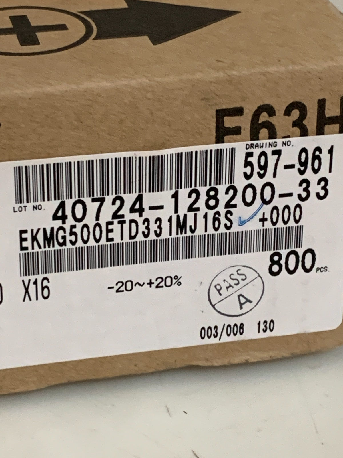 CHEMI CON ALUMINIUM ELECTROLYTIC CAPACITORS 50V EKMG500ETD331MJ16S