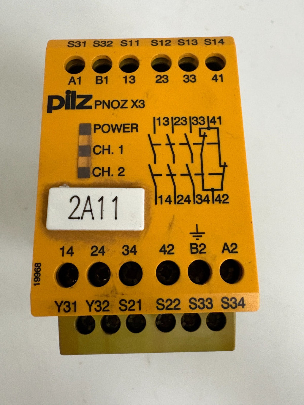 PILZ PNOZ X3 SECURITY RELAY 230VAC 24VAC DC 3 N/O 1NC 1S0