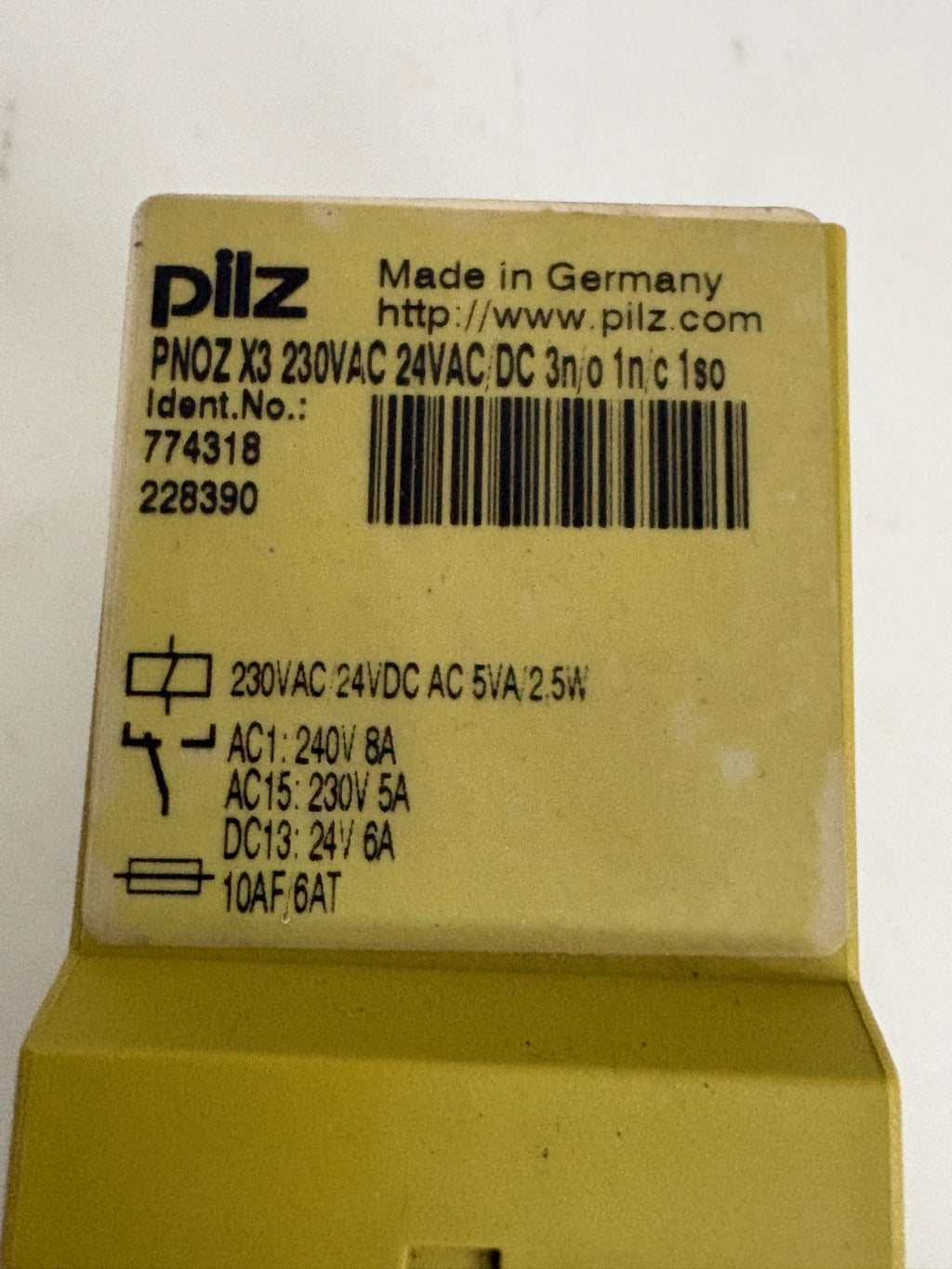 PILZ PNOZ X3 SECURITY RELAY 230VAC 24VAC DC 3 N/O 1NC 1S0