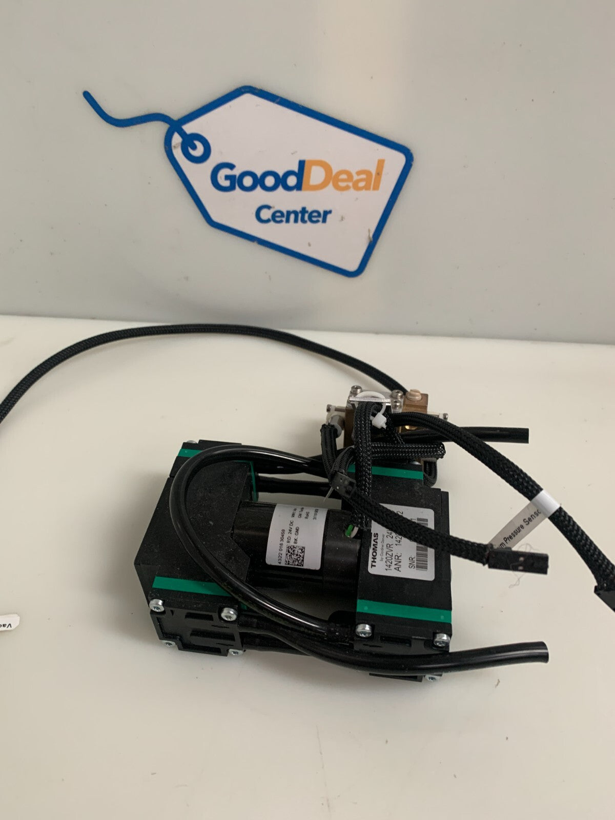 THOMAS 24V  Diaphragm Vacuum Pump W/Actuator 14200345M2