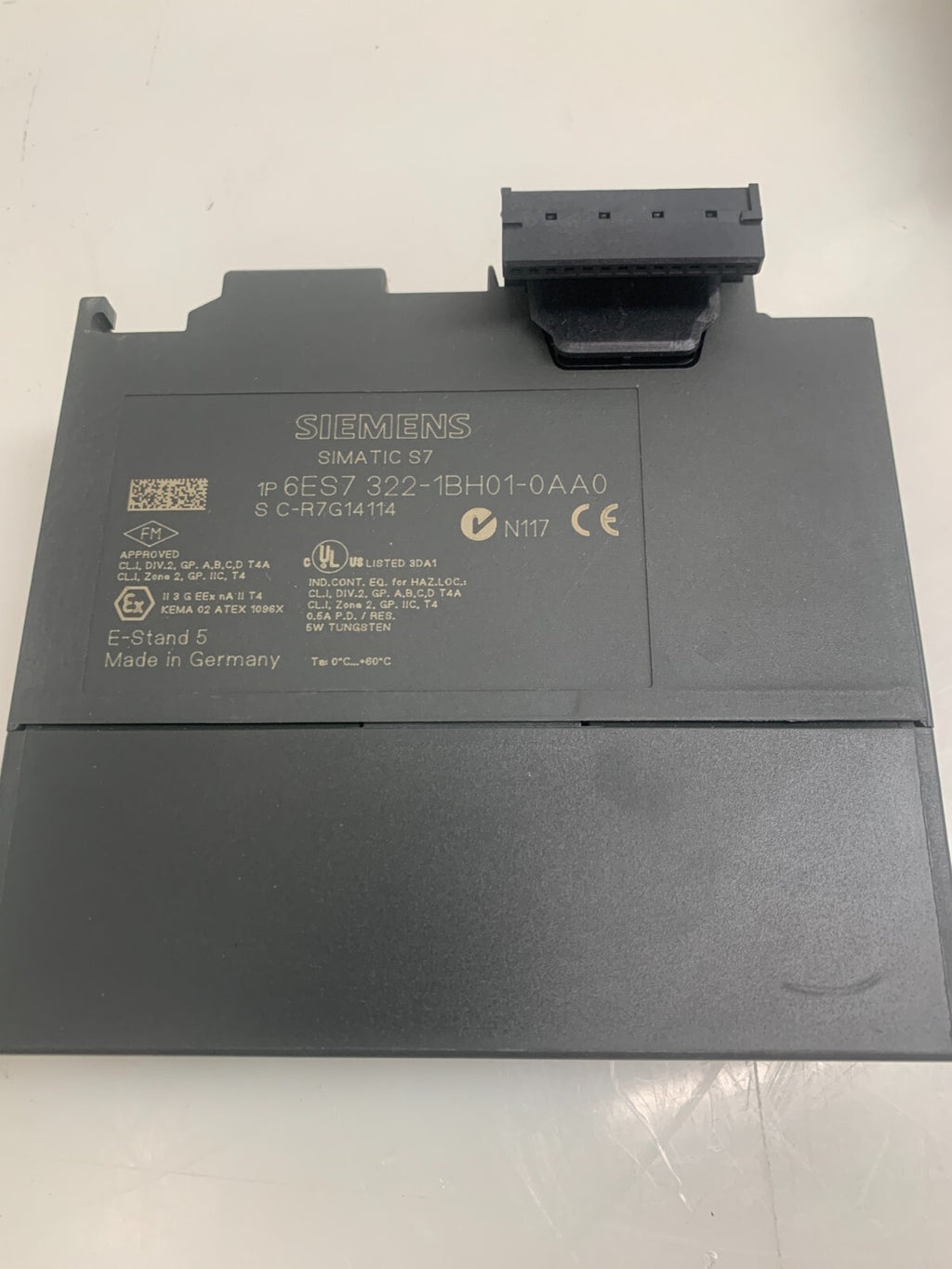 SIEMENS / Simatic S7   I/O Module  6ES7 322-1BH01-0AA0