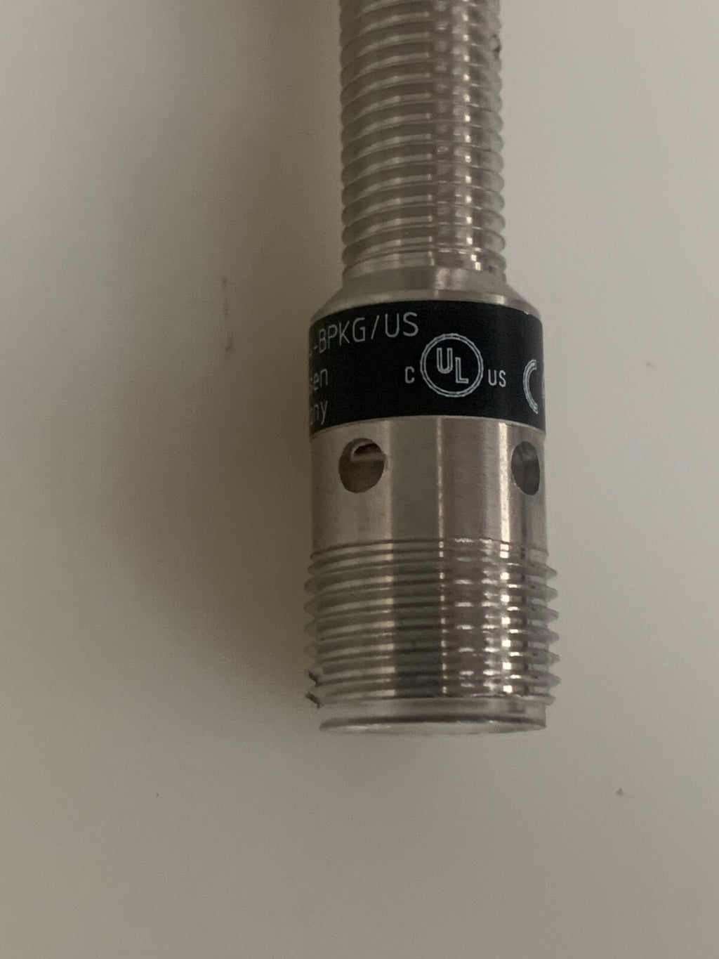 LOT OF 3  IFM ELECTRONIC INDUCTIVE SENSOR IEK3004-BPKG/US IE52883