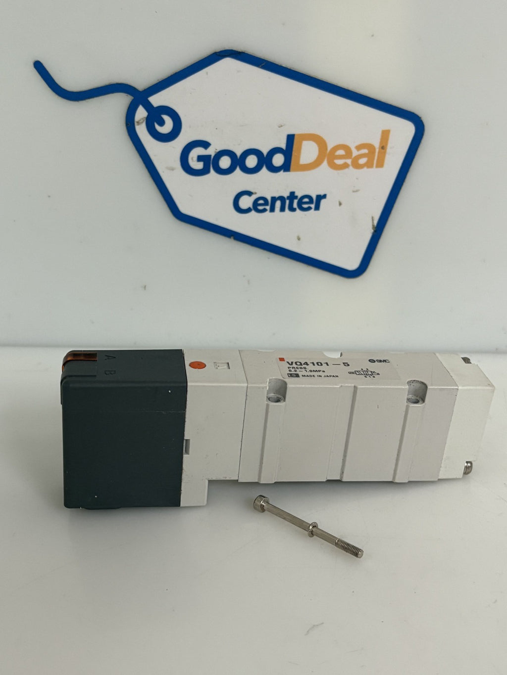 SMC 3 POSITION SOLENOID VALVE V04-101-5