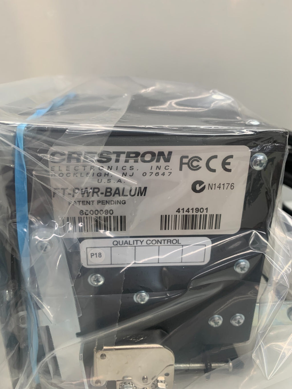Crestron FT-PWR-BALUM Flip Top Power Center 65000901