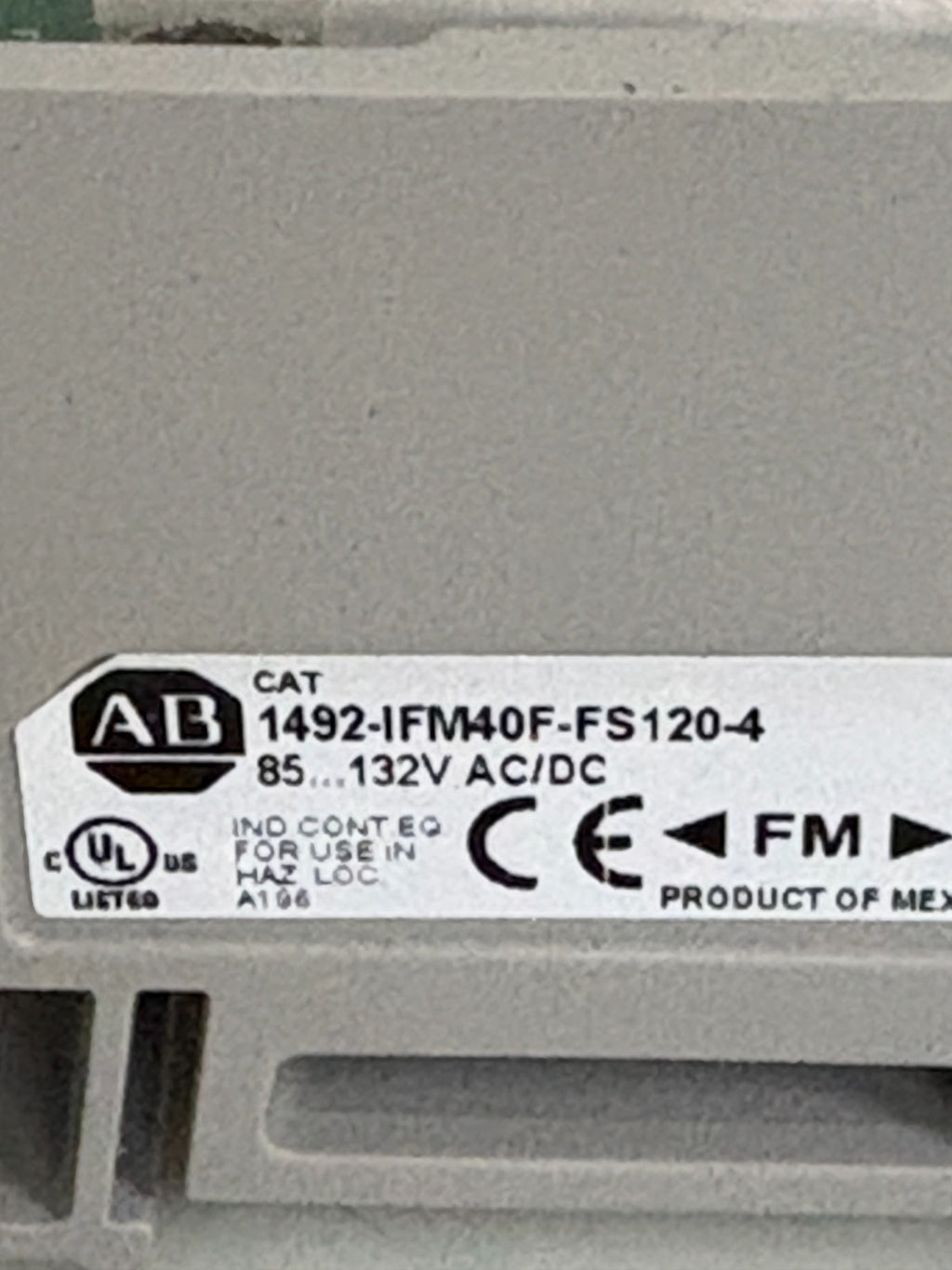 ALLEN BRADLEY FUSE TERMINAL BLOCK 40 PIN 1492-IFMU0F-FS120-4 C2