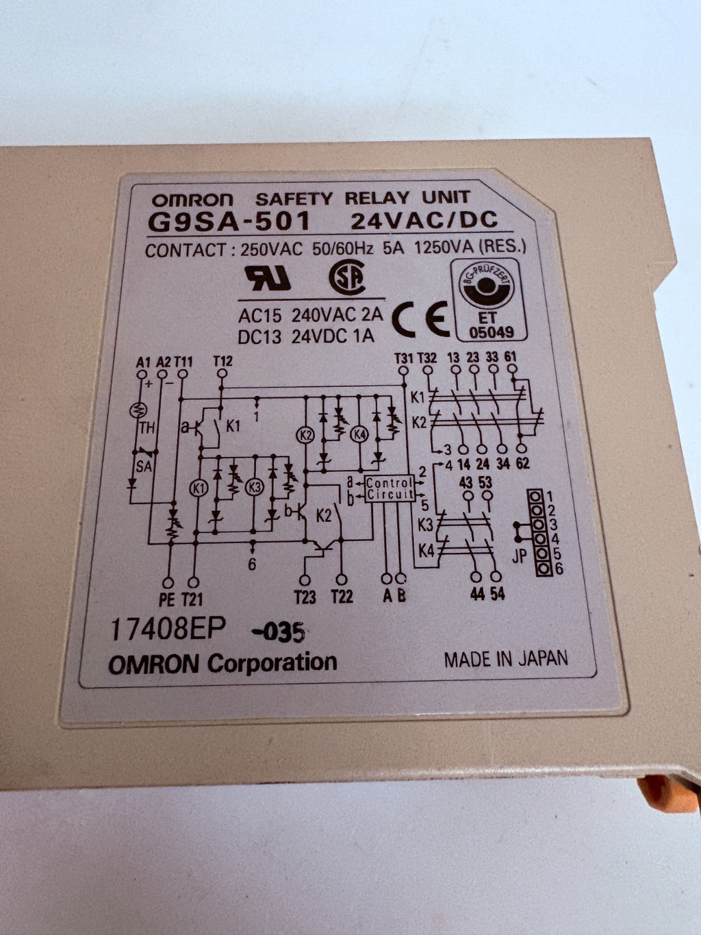 OMRON SAFETY RELAY UNIT G9SA-501 24VAC/DC