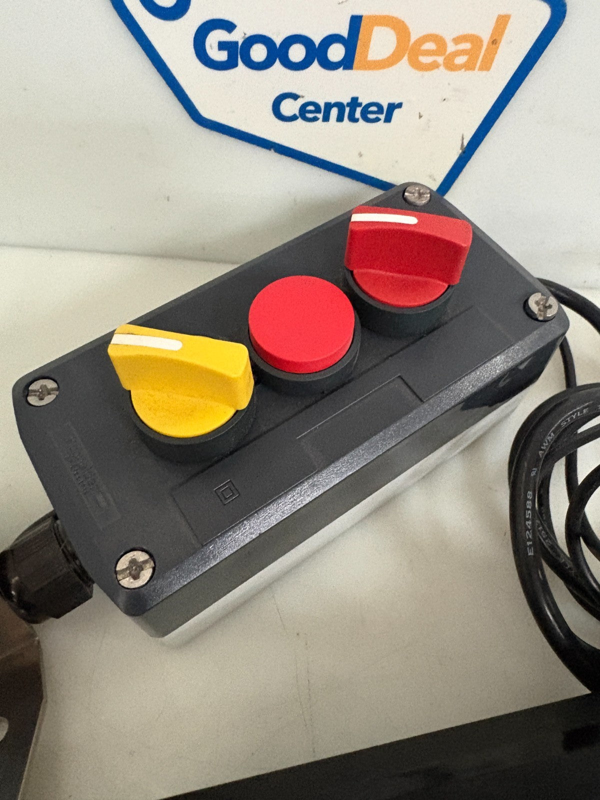 BANNER K50LGYA1RP PILOT LIGHT W/BUZZER PK-21A31PQ AND SCHNEIDER 3 BUTTON1