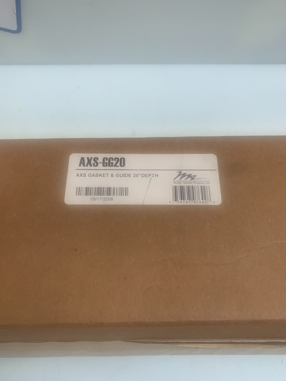 LCOM / MIDDLE ATLANTIC  AXS-GG20  AXS Gasket & Guide 20'' Depth1