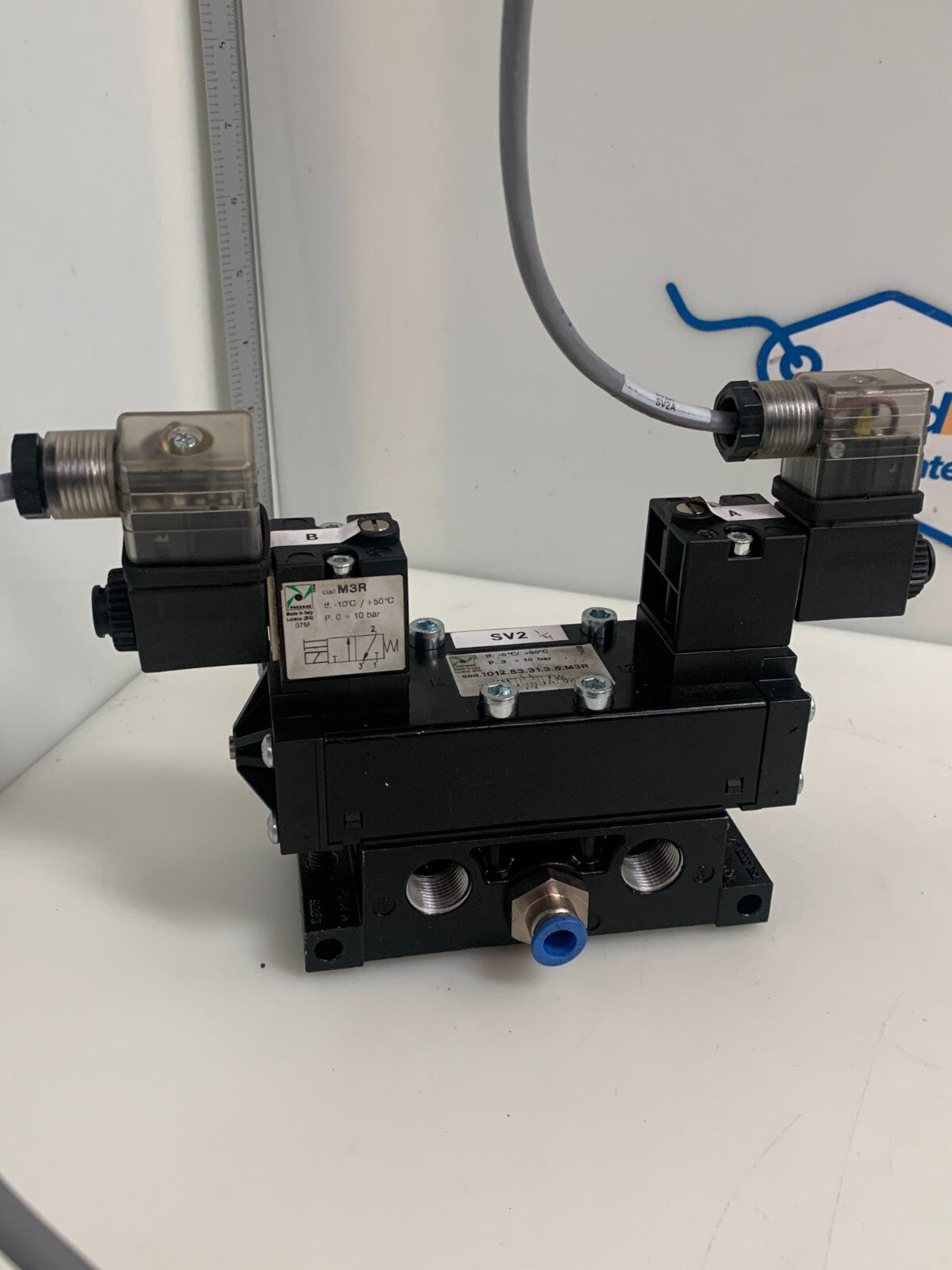 PNEUMAX SOLENOID VALVE 1011.53.31.3.5.M3R