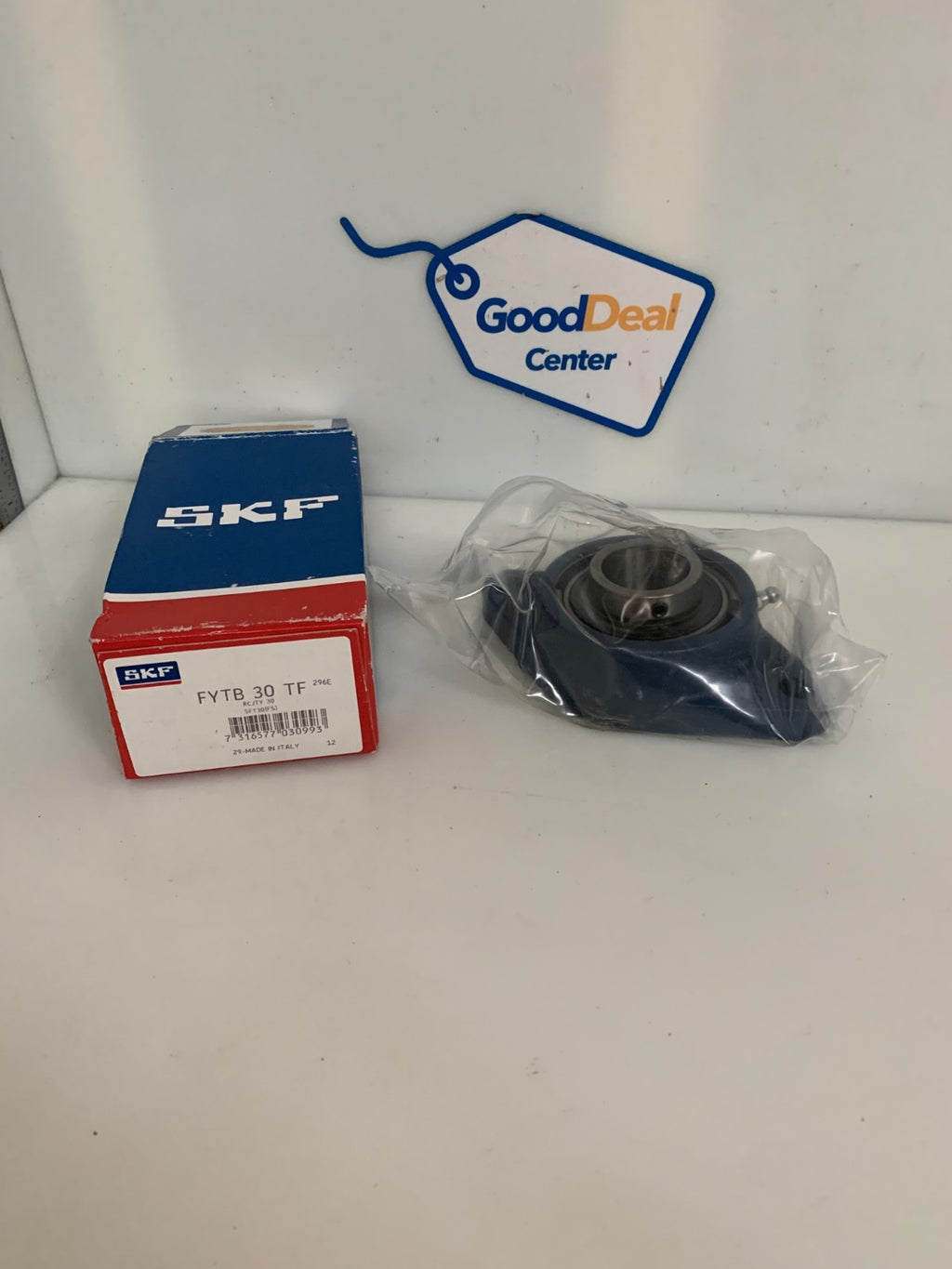 SKF FYTB 30 TK OVAL FLANGED BALL BEARING