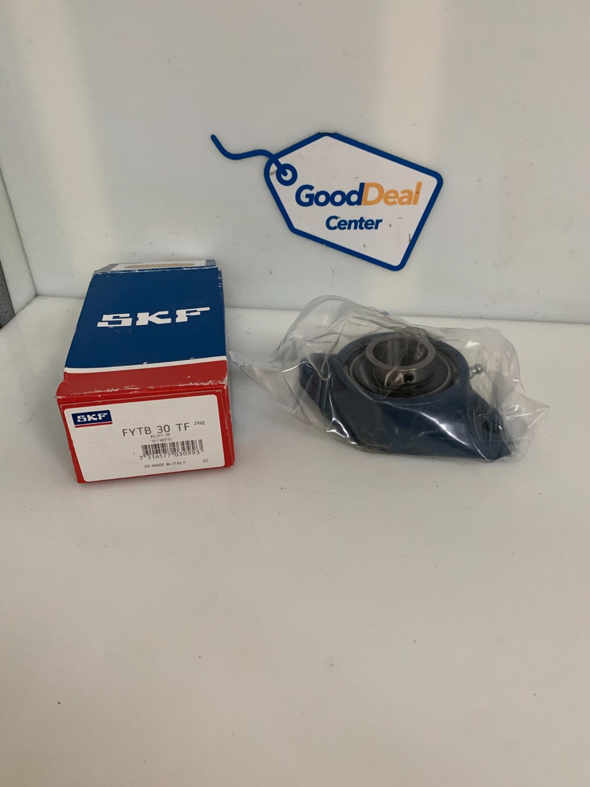 SKF FYTB 30 TK OVAL FLANGED BALL BEARING