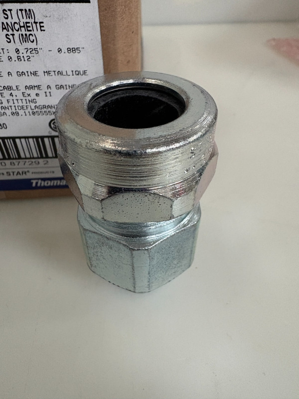 ABB THOMAS & BETTS 1/2 STARTECK CABLE FITTING W/SEALING RING ST045-465S1